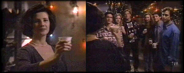 Jo skåler og takker for vennene